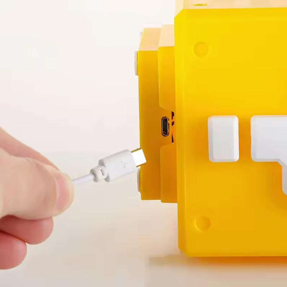 Lampa w kształcie bloku zadań  – Retro Gaming Projector recenzja i cena